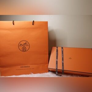 Authentic Hermes’ Shopping bag + shoe box